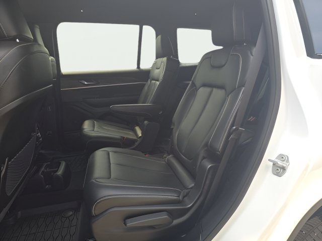 Certified 2025 Jeep Grand Cherokee L Limited AWD/4WD image 29