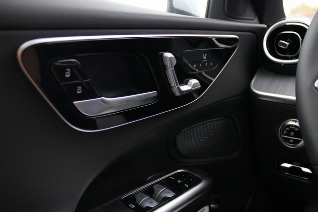 New 2025 Mercedes-Benz C 300 4MATIC Sedan image 21