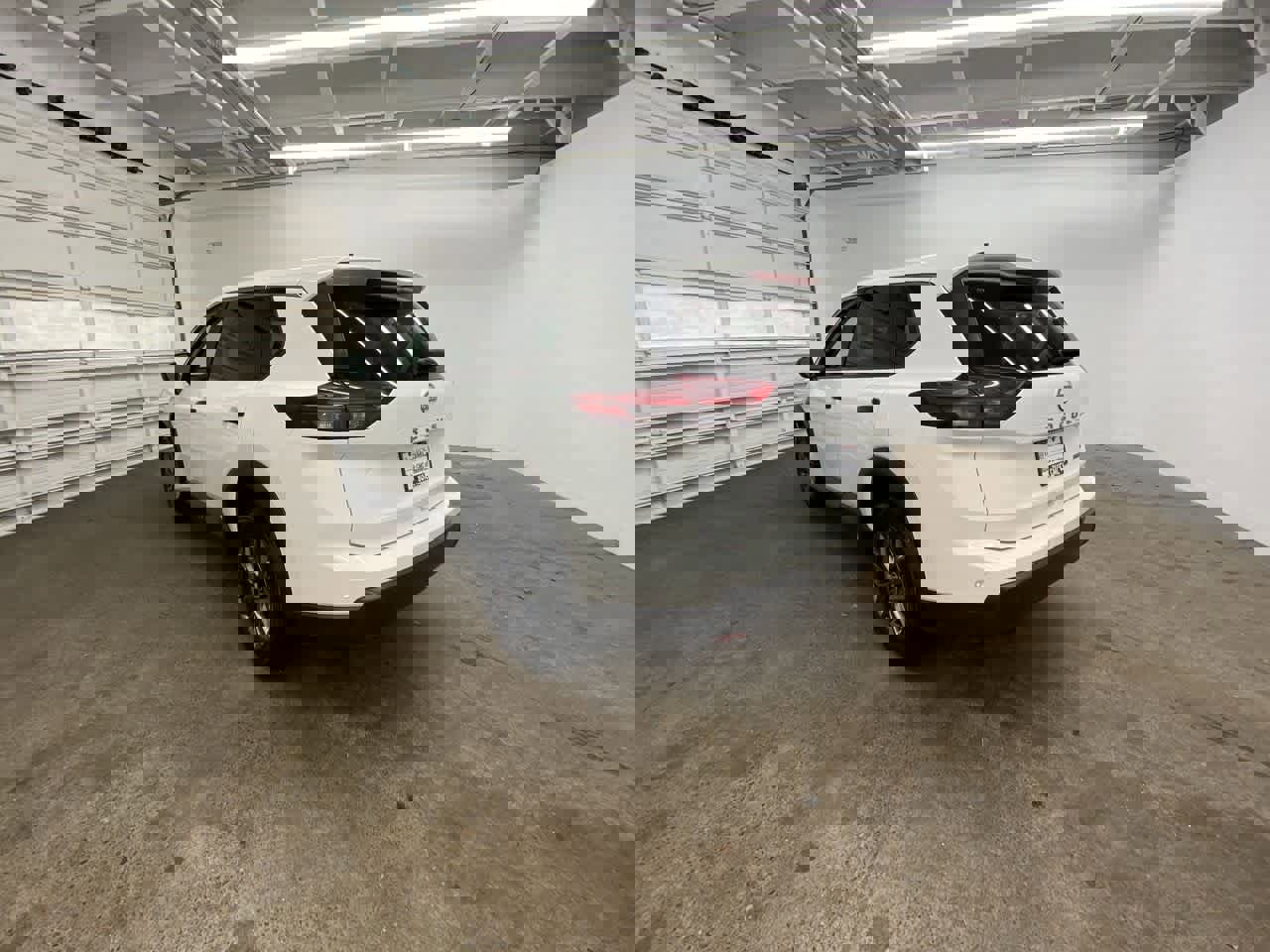 Used 2024 Nissan Rogue S image 4