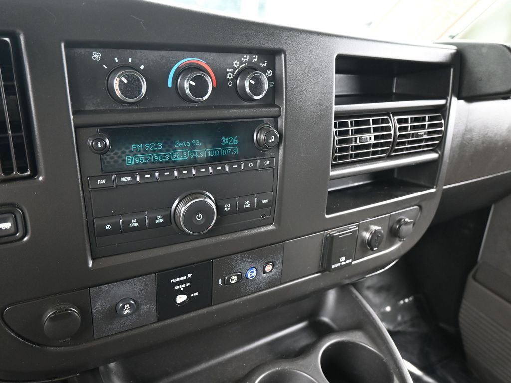 Used 2019 Chevrolet Express 2500 image 21