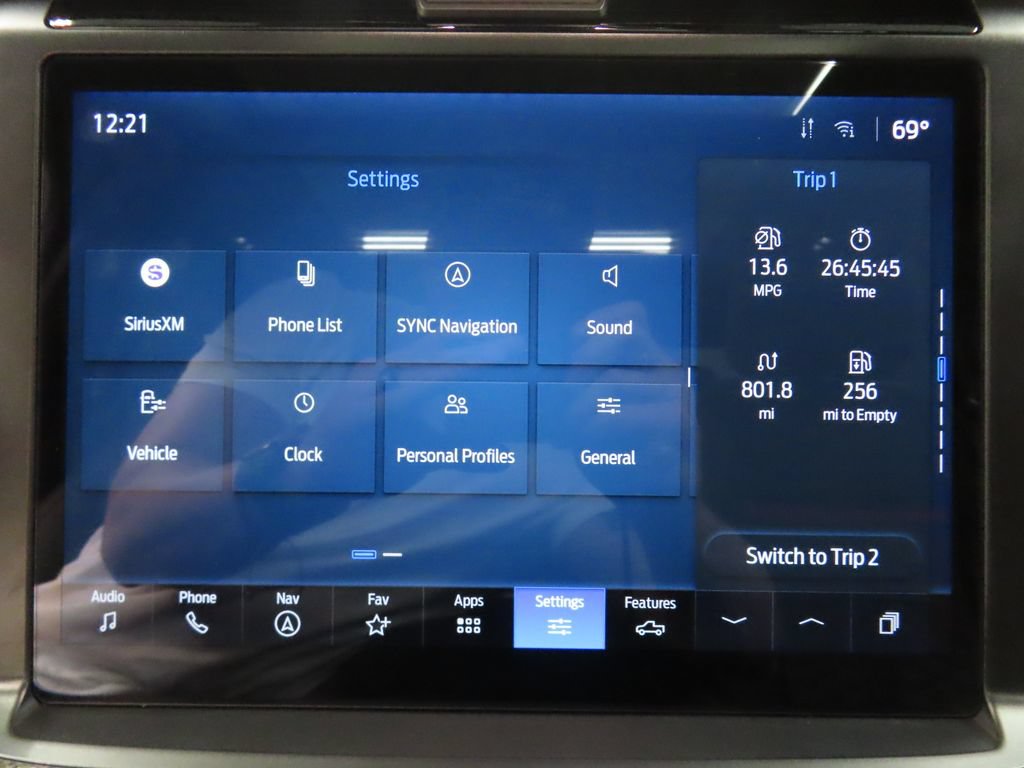 Used 2025 Ford F150 Lariat w/ Equipment Group 501A Mid AWD/4WD image 34