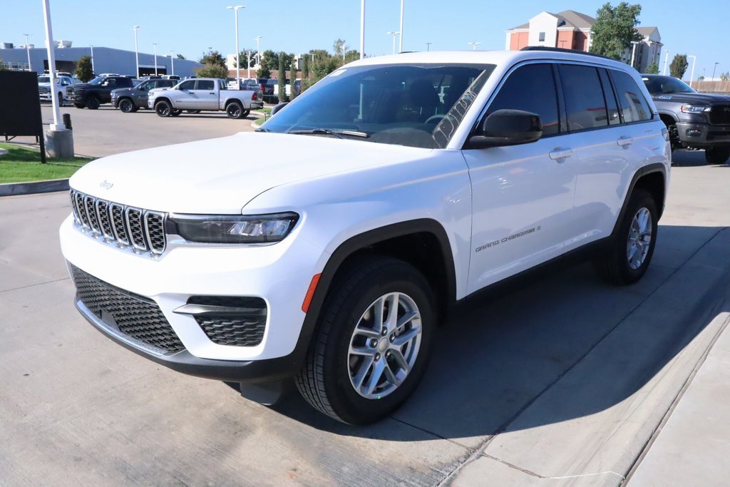 New 2025 Jeep Grand Cherokee Laredo X image 10
