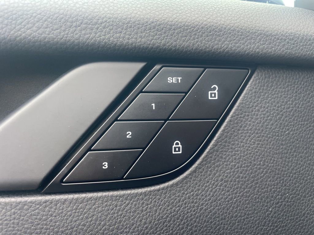 Certified 2024 Porsche 911 Carrera GTS image 25