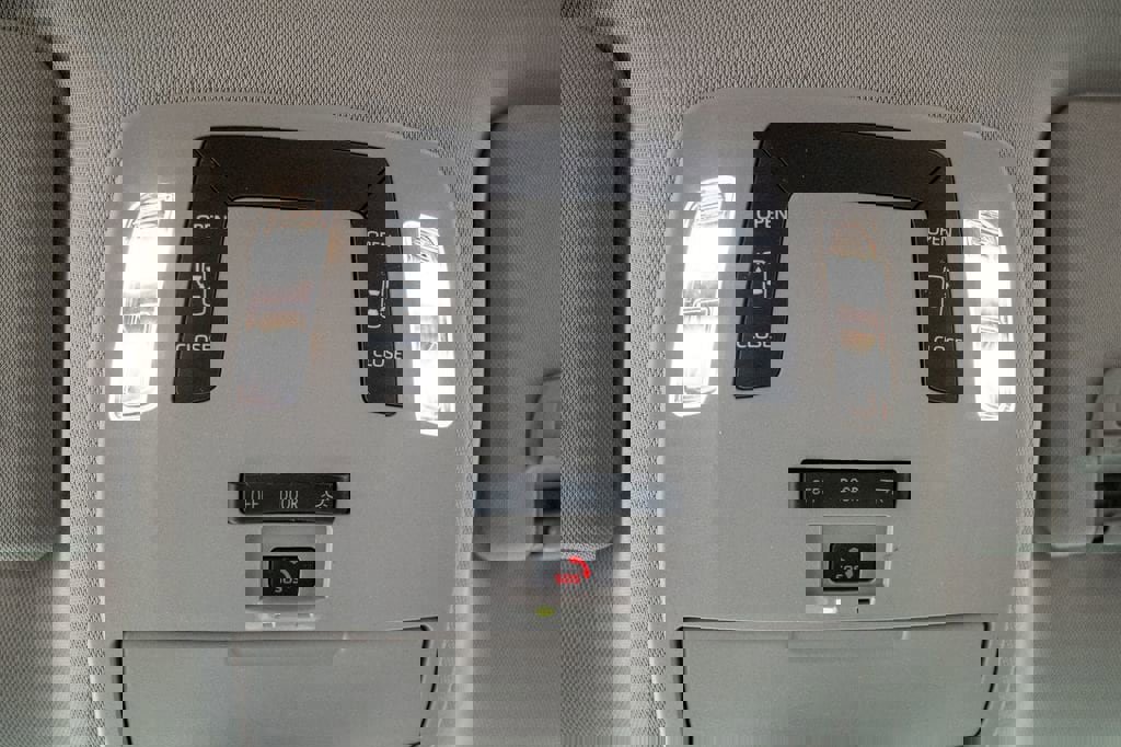 Used 2024 Toyota Sienna LE image 23