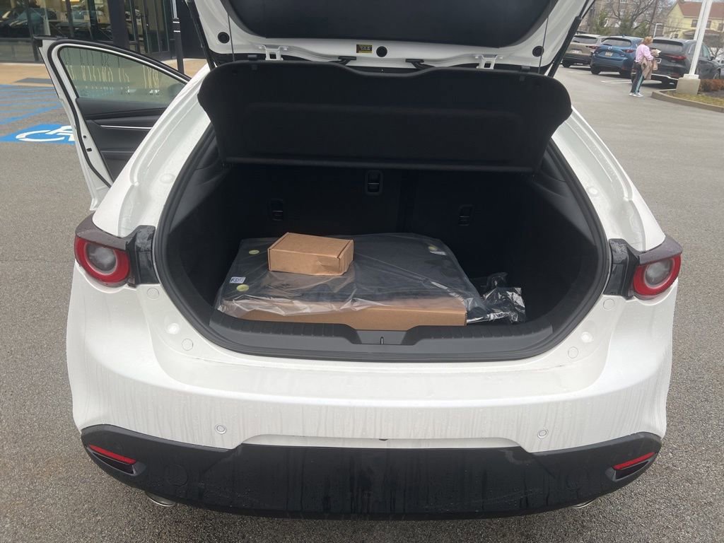 New 2026 MAZDA MAZDA3 Hatchback w/Premium Plus Pkg image 23