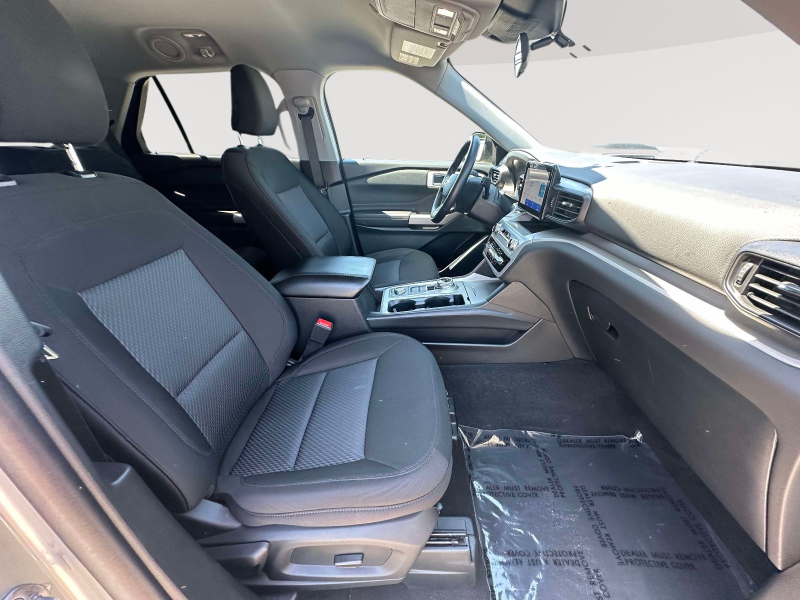 Used 2023 Ford Explorer XLT AWD/4WD image 20