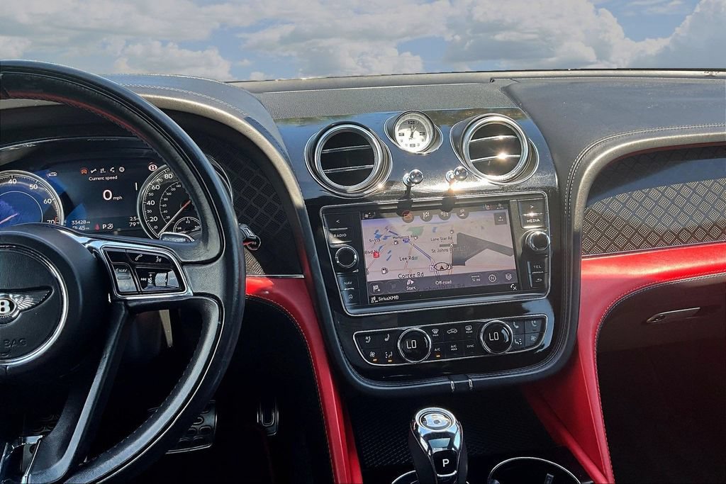 Used 2020 Bentley Bentayga AWD/4WD image 9