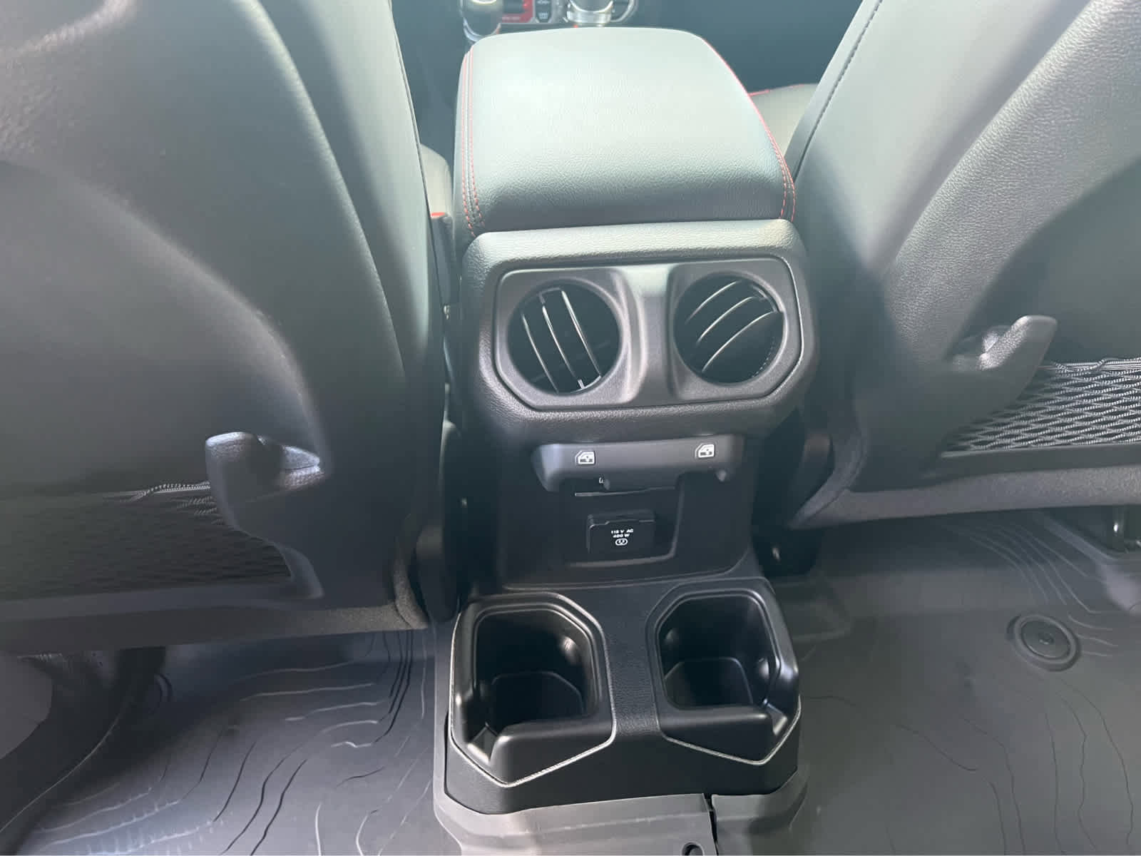 New 2025 Jeep Gladiator Rubicon image 13