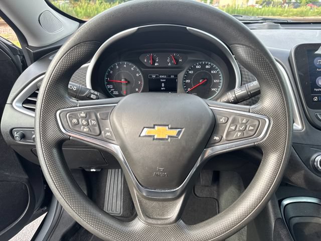 Used 2025 Chevrolet Malibu LT FWD image 14