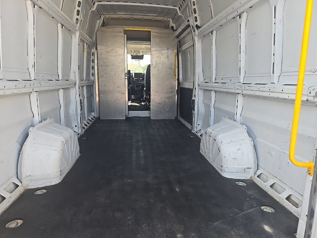 Used 2023 RAM ProMaster 3500 w/ Lane Management Group FWD image 8