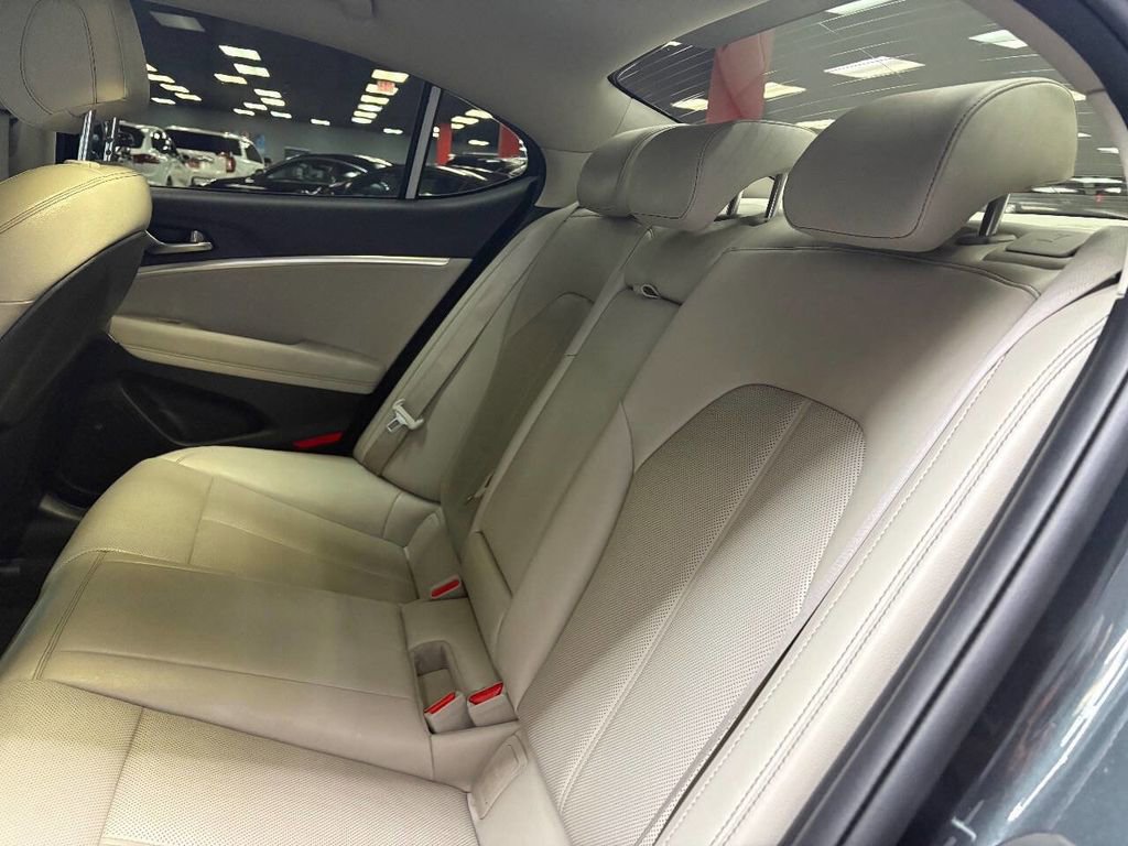 Used 2021 Genesis G70 2.0T AWD/4WD image 33