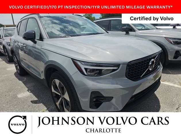 Used 2026 Volvo XC40 B5 Plus AWD/4WD image 1