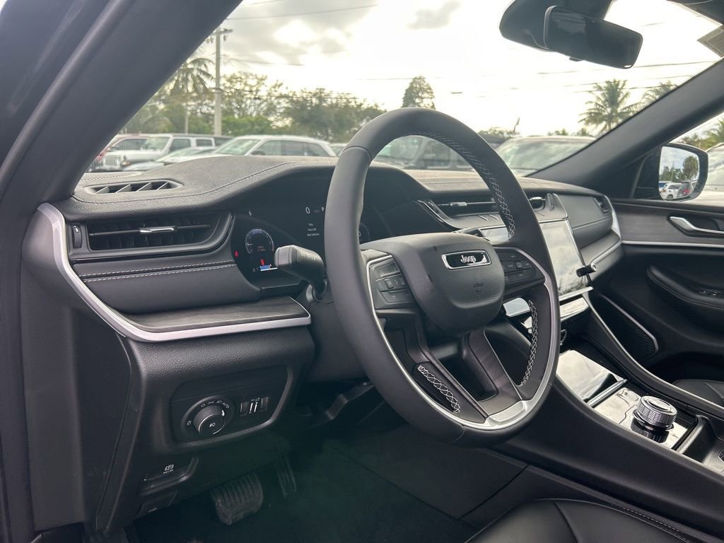 New 2026 Jeep Grand Cherokee Limited image 11