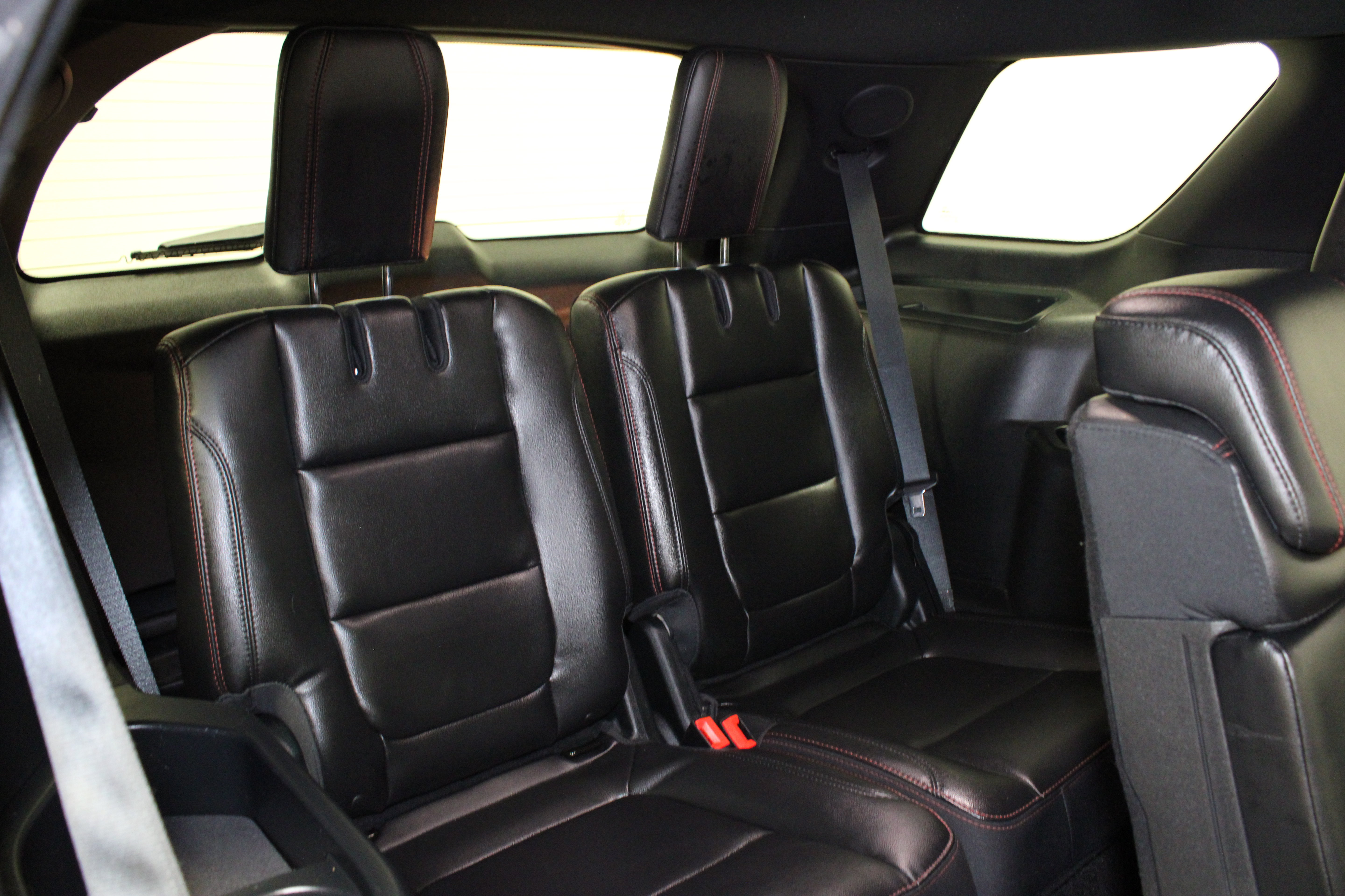 Used 2018 Ford Explorer Sport w/ Equipment Group 401A AWD/4WD image 16