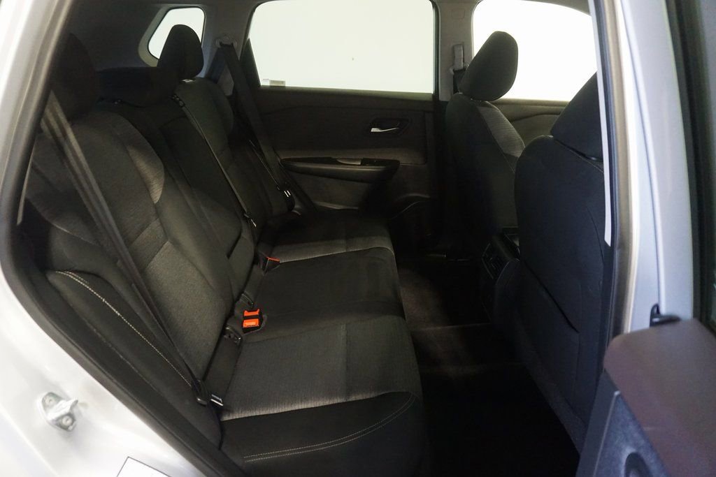 Used 2023 Nissan Rogue SV image 22