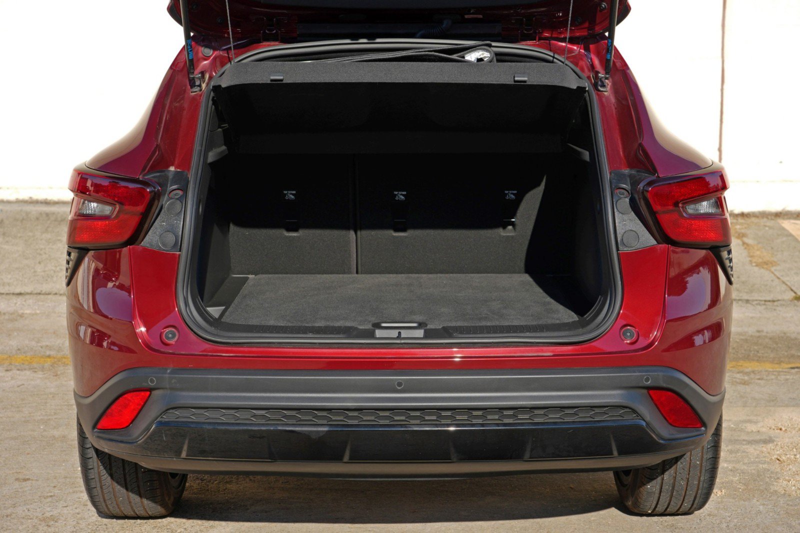Used 2024 Chevrolet Trax RS w/ Sunroof Package FWD image 9