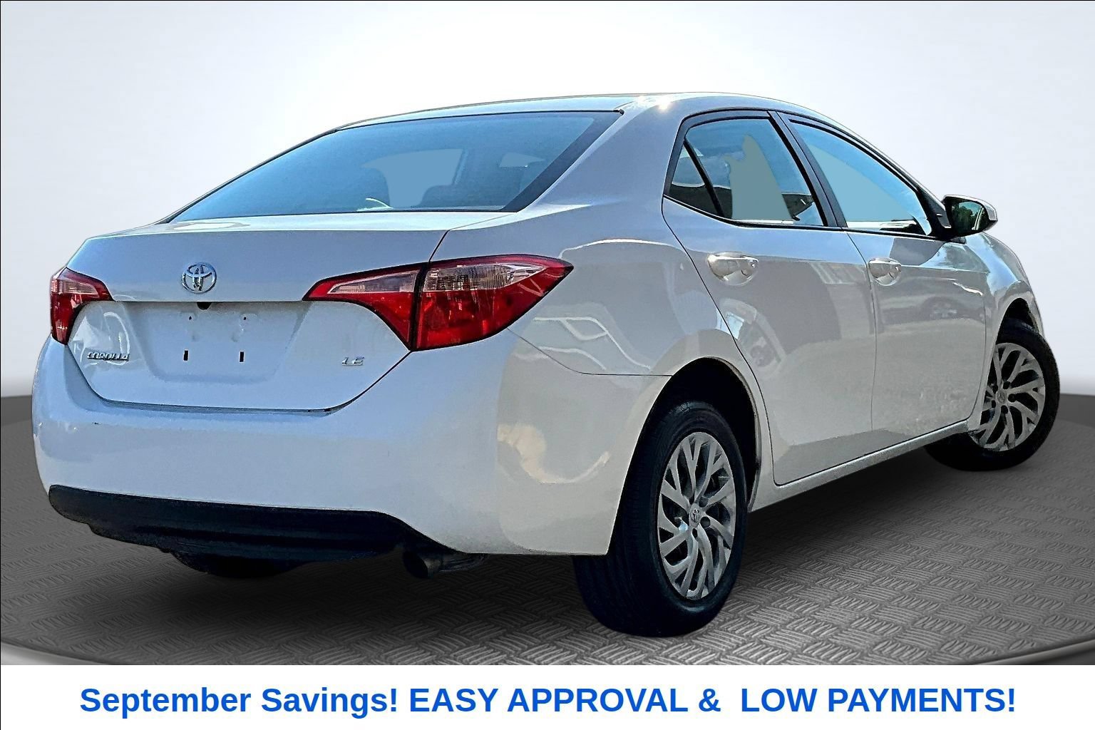 Used 2017 Toyota Corolla LE FWD image 5
