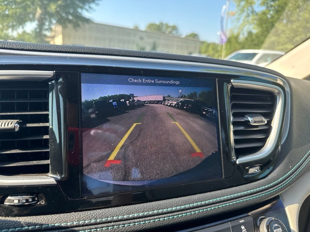 Used 2018 Chrysler Pacifica Limited FWD image 20