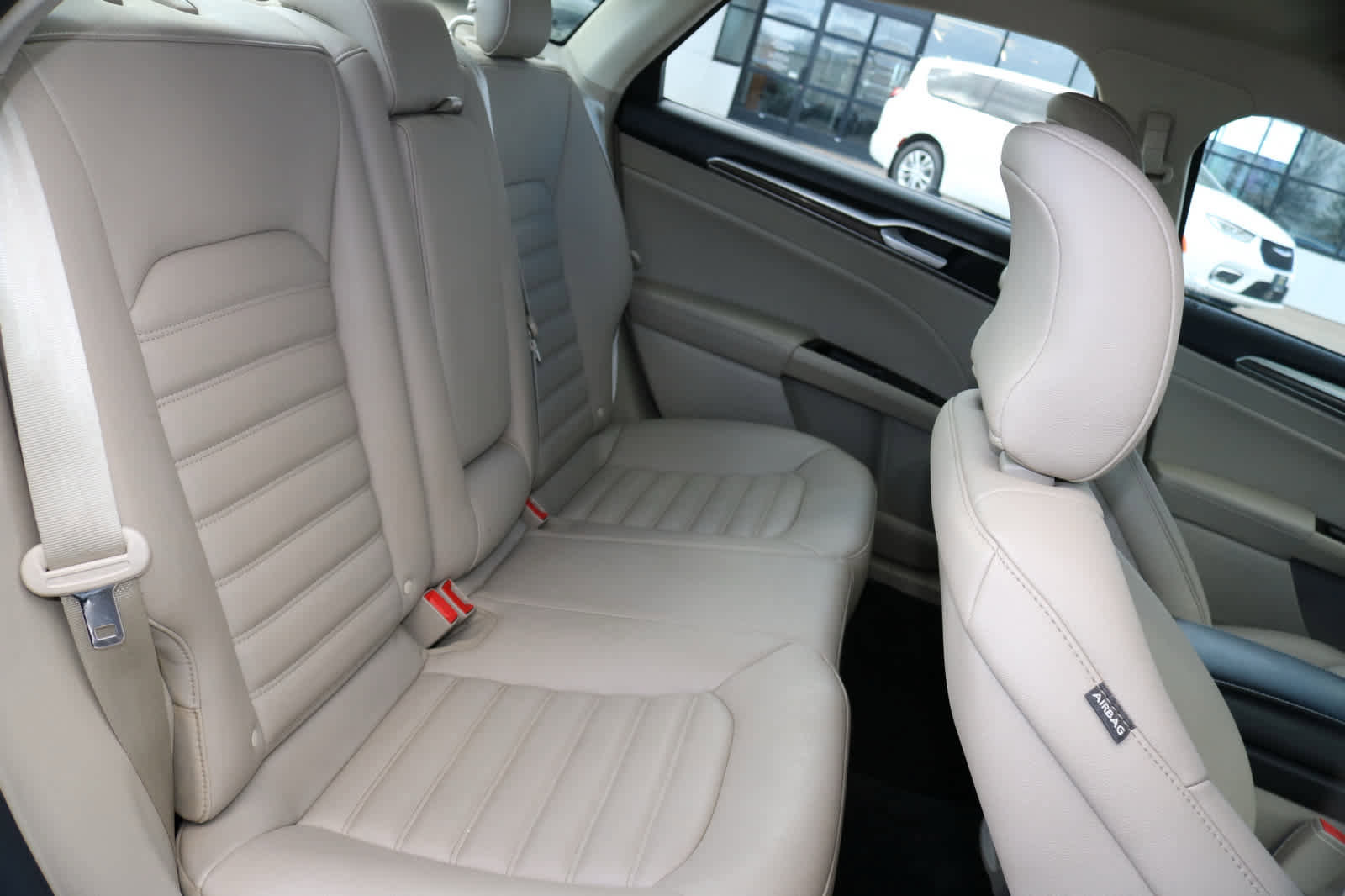 Used 2019 Ford Fusion SEL FWD image 24