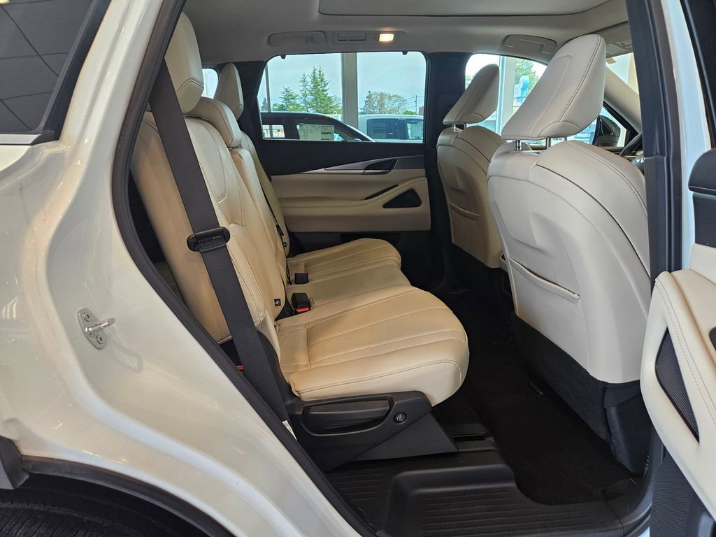 Used 2023 INFINITI QX60 Luxe w/ Cargo Package AWD/4WD image 32