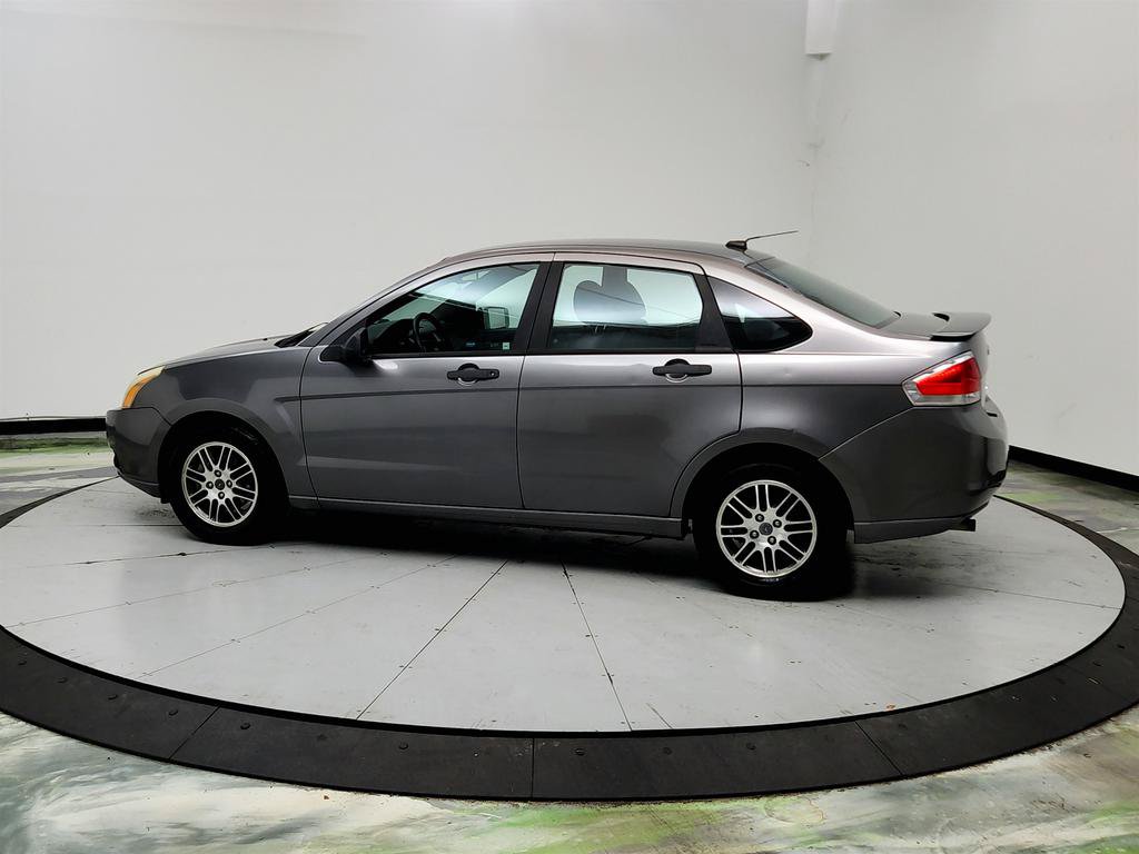 Used 2011 Ford Focus SE w/ 201A Rapid Spec Order Code FWD image 8