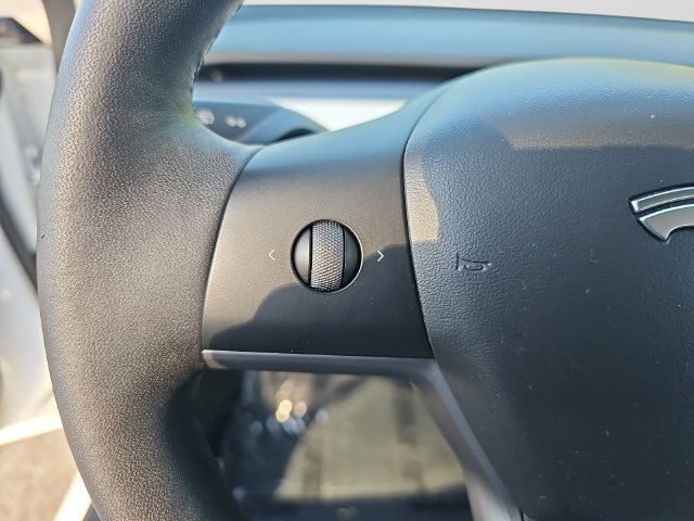 Used 2022 Tesla Model 3 Long Range AWD/4WD image 20