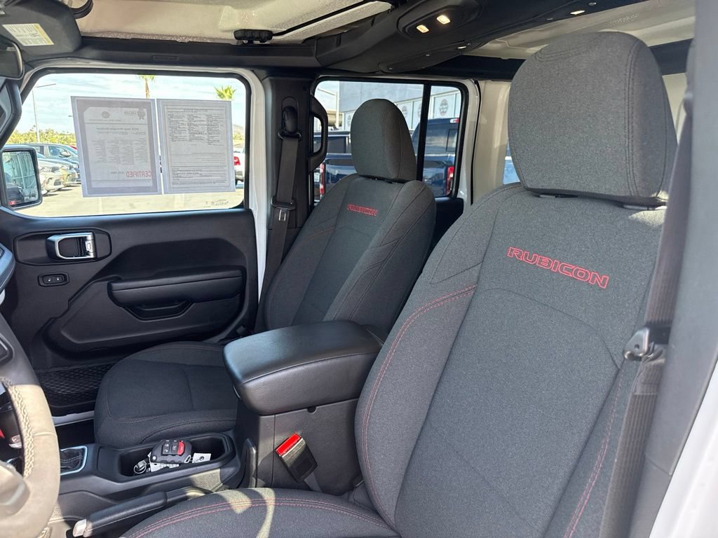 Certified 2025 Jeep Wrangler Unlimited Rubicon w/ Convenience Group AWD/4WD image 14