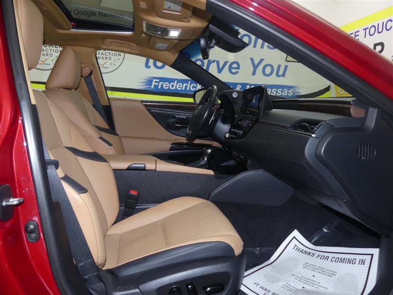 Used 2022 Lexus ES 300h w/ Premium Package image 7