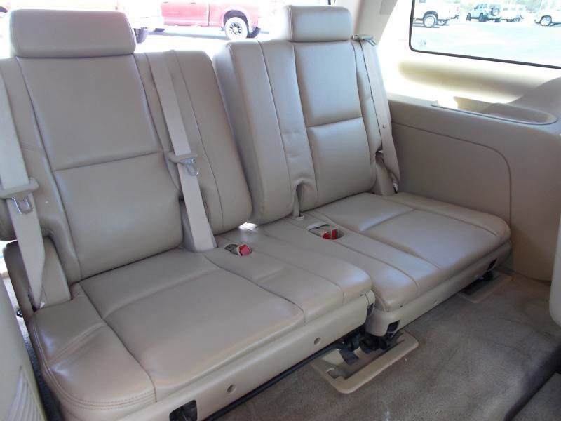 Used 2010 GMC Yukon Denali image 25