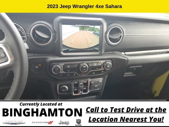 Used 2023 Jeep Wrangler Unlimited Sahara AWD/4WD image 16