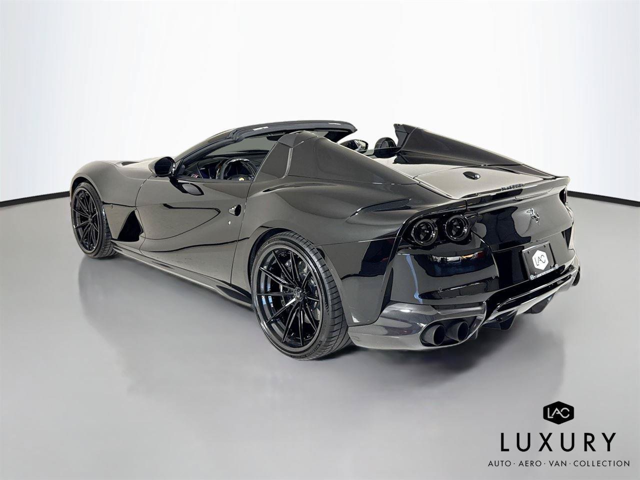 Used 2021 Ferrari 812 GTS RWD image 8