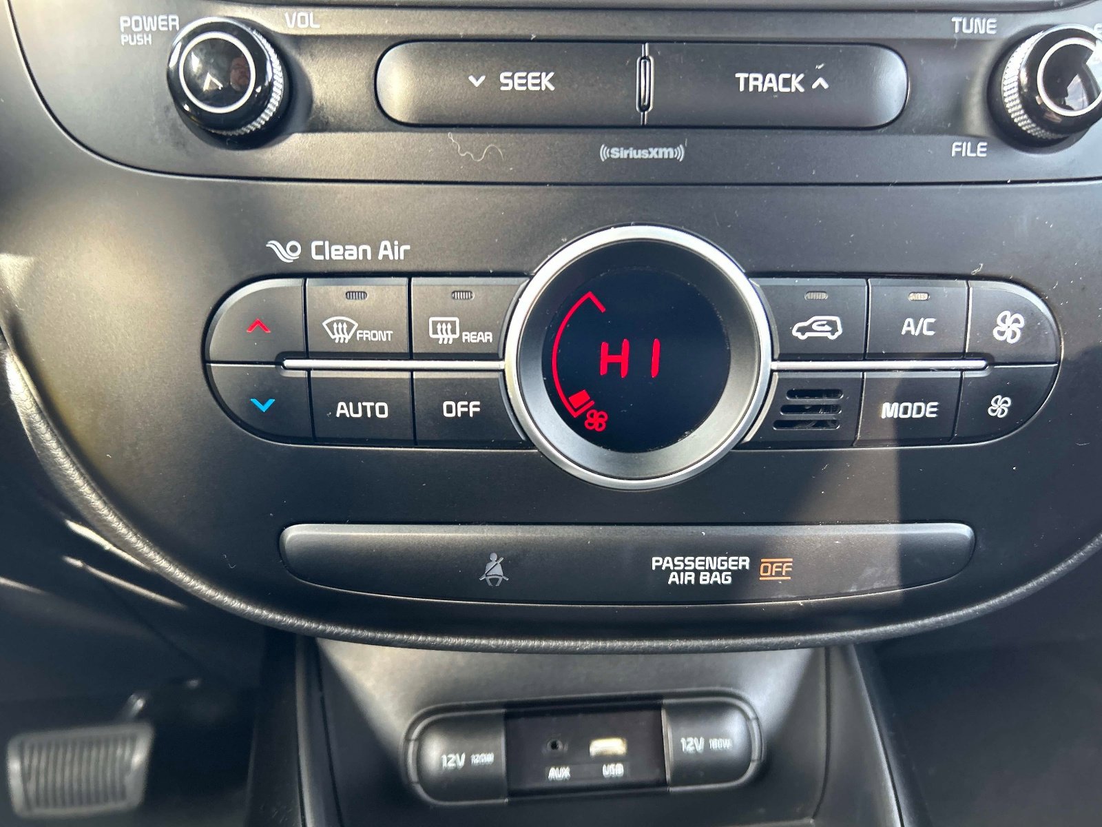 Used 2017 Kia Soul + image 27