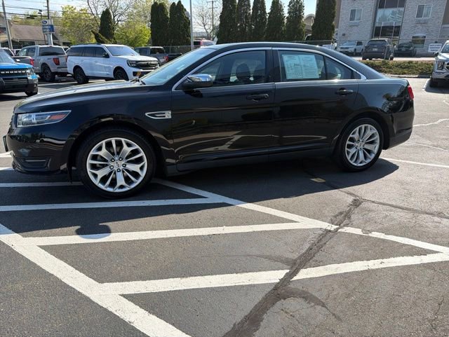 Used 2018 Ford Taurus Limited FWD image 4