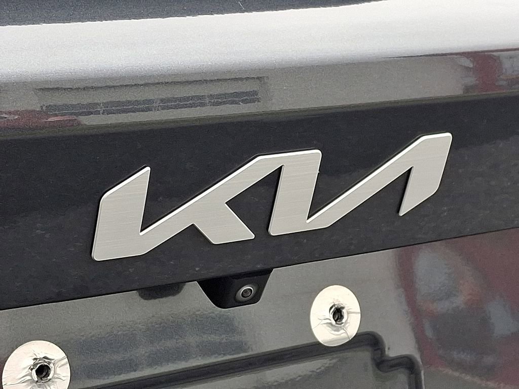 Used 2024 Kia Sorento S image 36