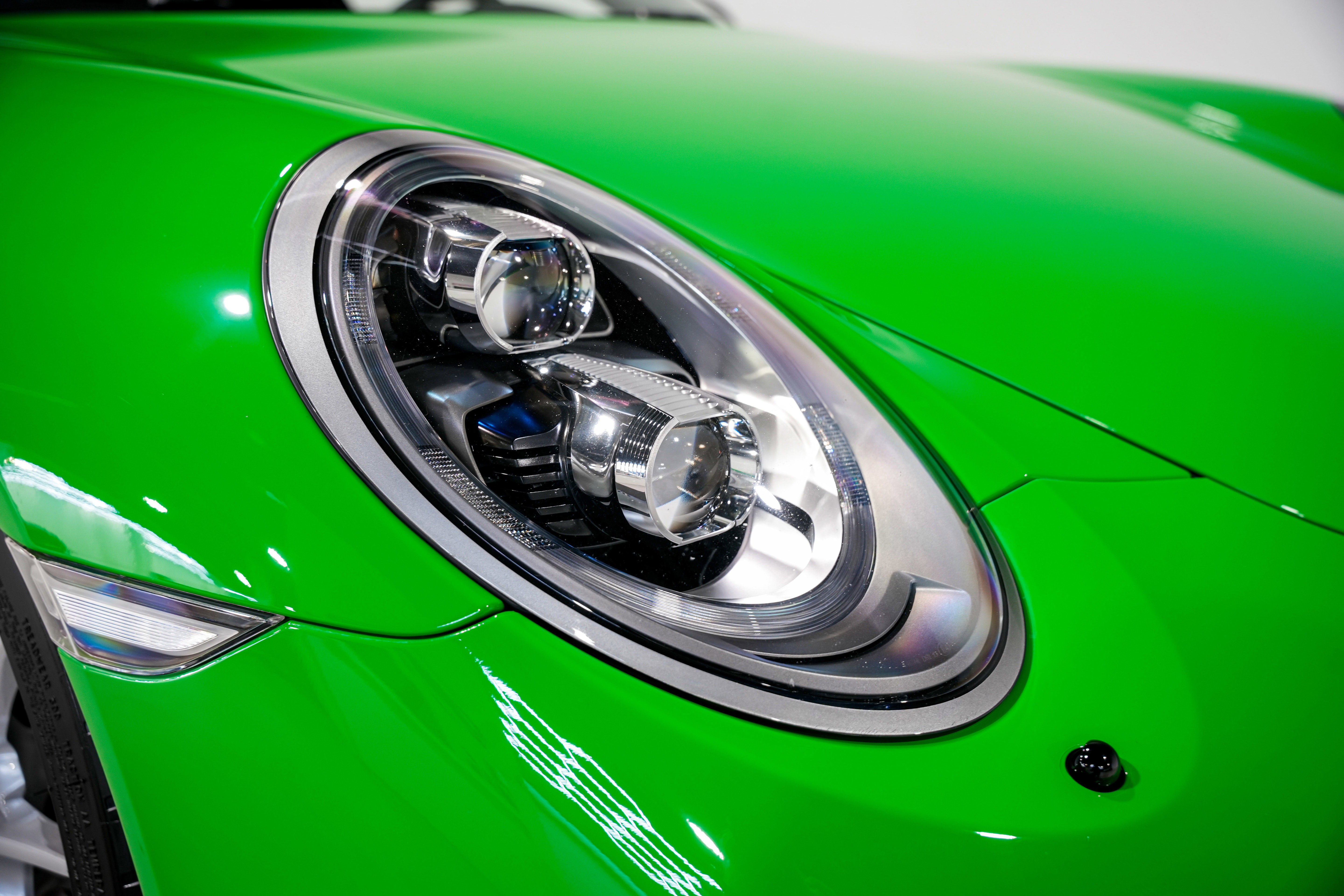 Used 2014 Porsche 911 Carrera 4S image 42