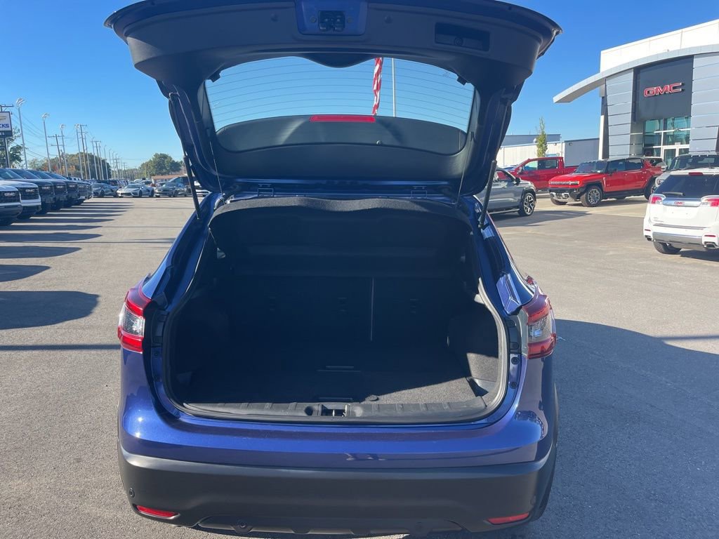 Used 2020 Nissan Rogue Sport SL w/ Premium Package FWD image 32