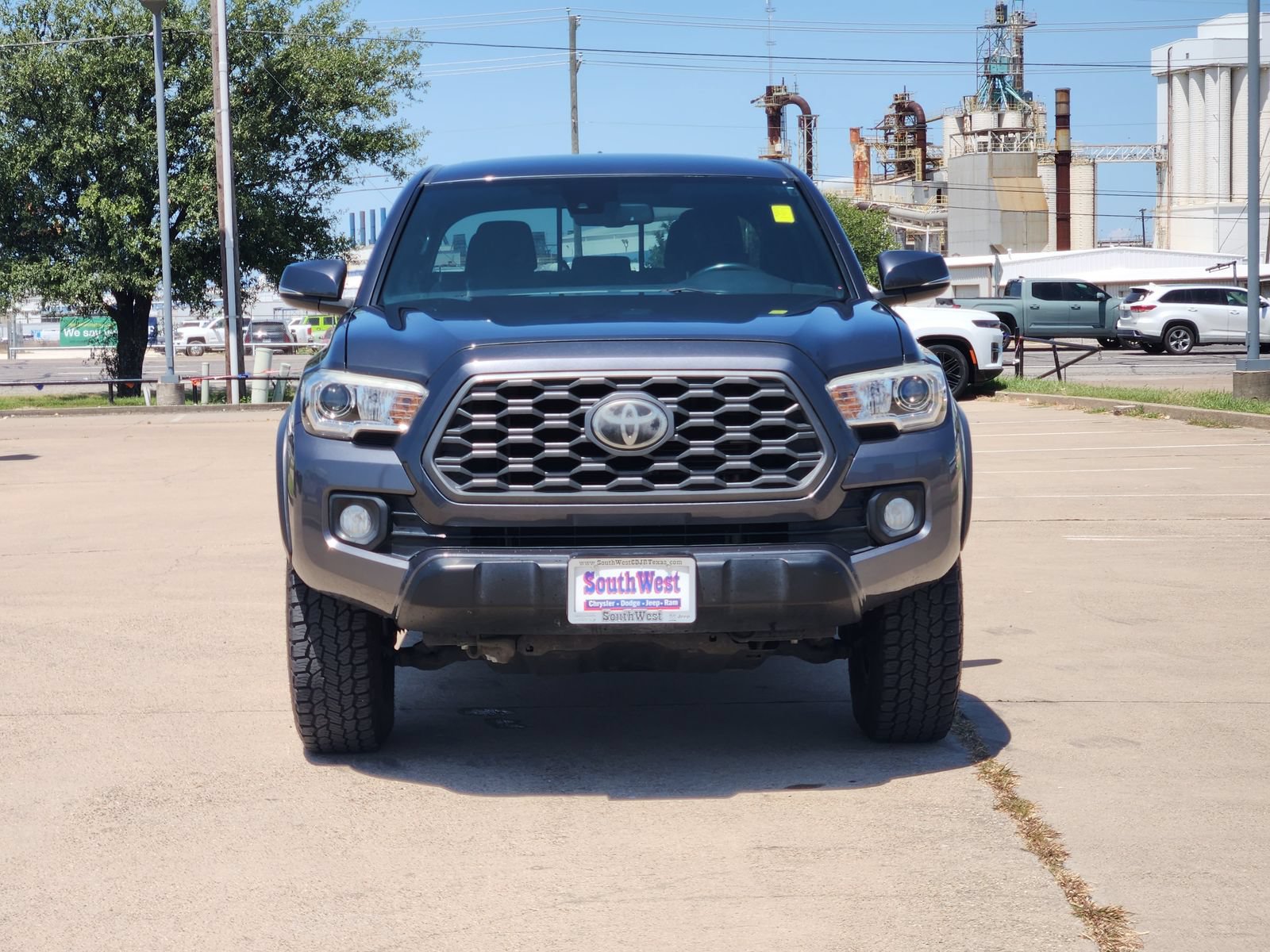 Used 2020 Toyota Tacoma TRD Off-Road w/ Technology Package AWD/4WD image 6