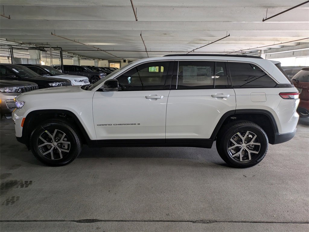 New 2025 Jeep Grand Cherokee Limited image 8