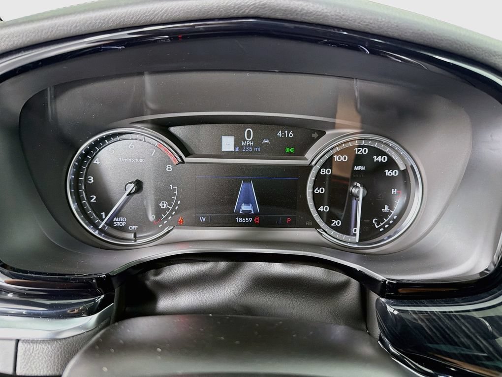 Used 2025 Cadillac XT6 Premium Luxury FWD image 18