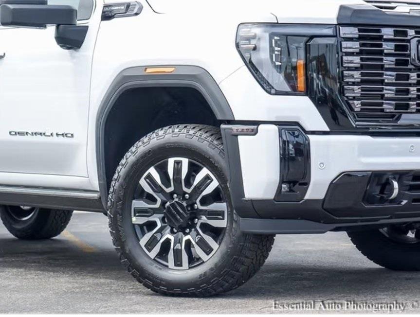 New 2026 GMC Sierra 2500 Denali Ultimate image 3