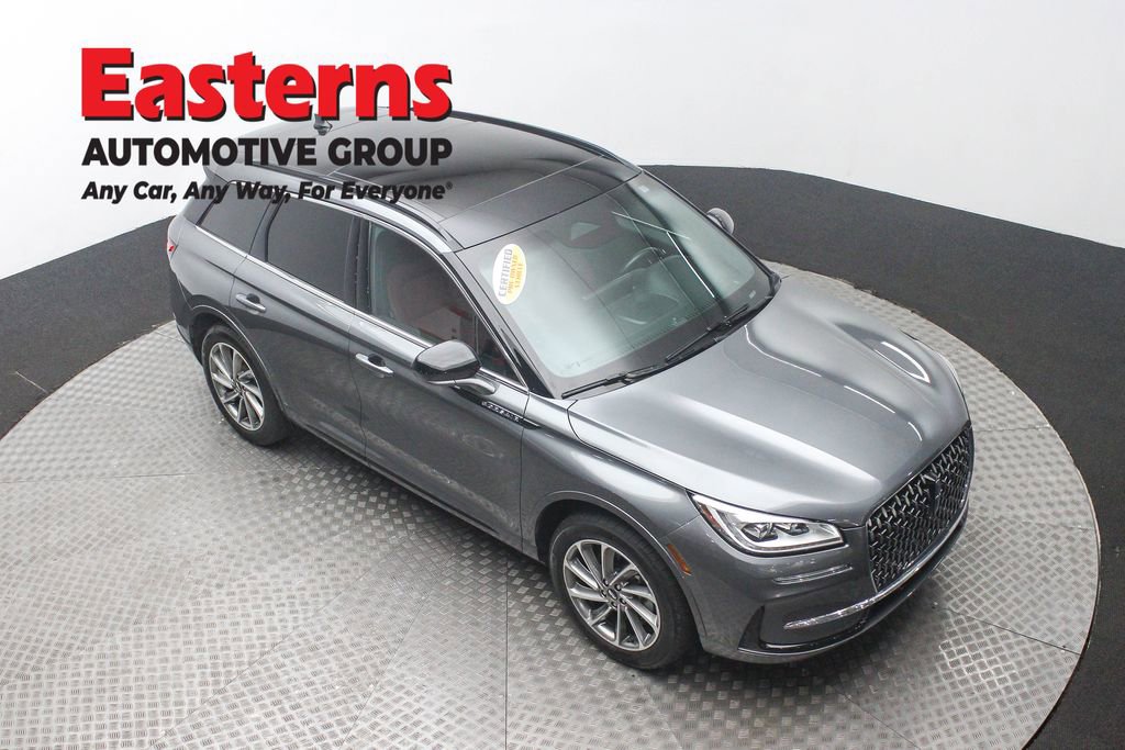 Used 2025 Lincoln Corsair Grand Touring w/ Towing Package image 3