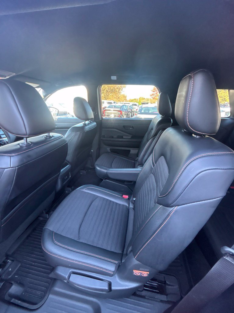 Used 2024 Nissan Pathfinder Rock Creek AWD/4WD image 17