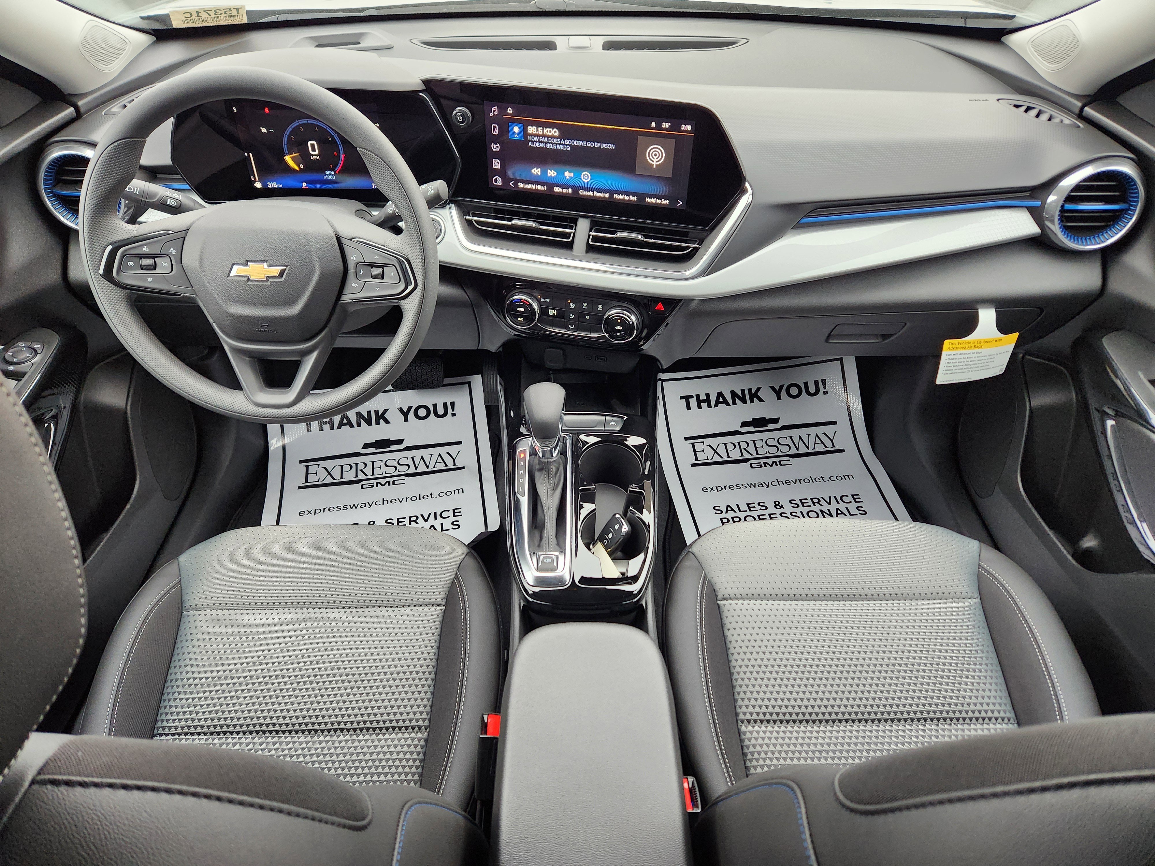 New 2026 Chevrolet Trax LT w/ Sunroof Package image 10