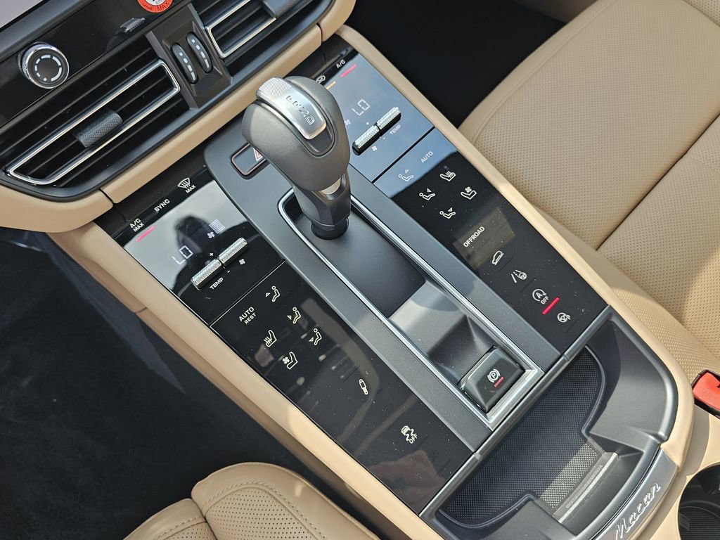 New 2025 Porsche Macan Turbo image 34
