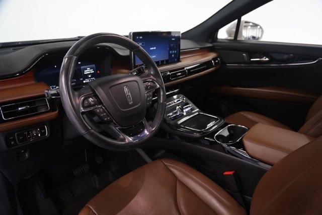 Used 2023 Lincoln Nautilus Reserve AWD/4WD image 19