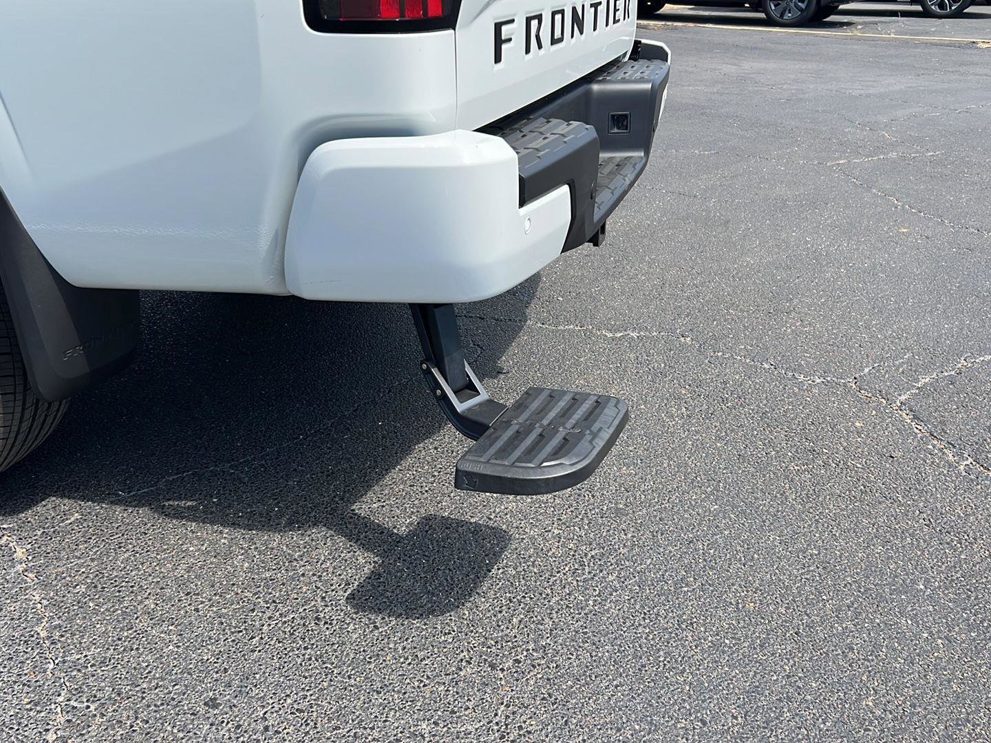 New 2026 Nissan Frontier SV image 12