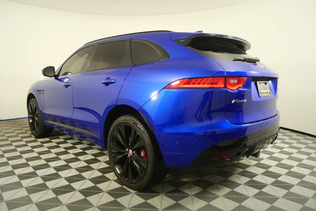 Used 2019 Jaguar F-PACE S image 5