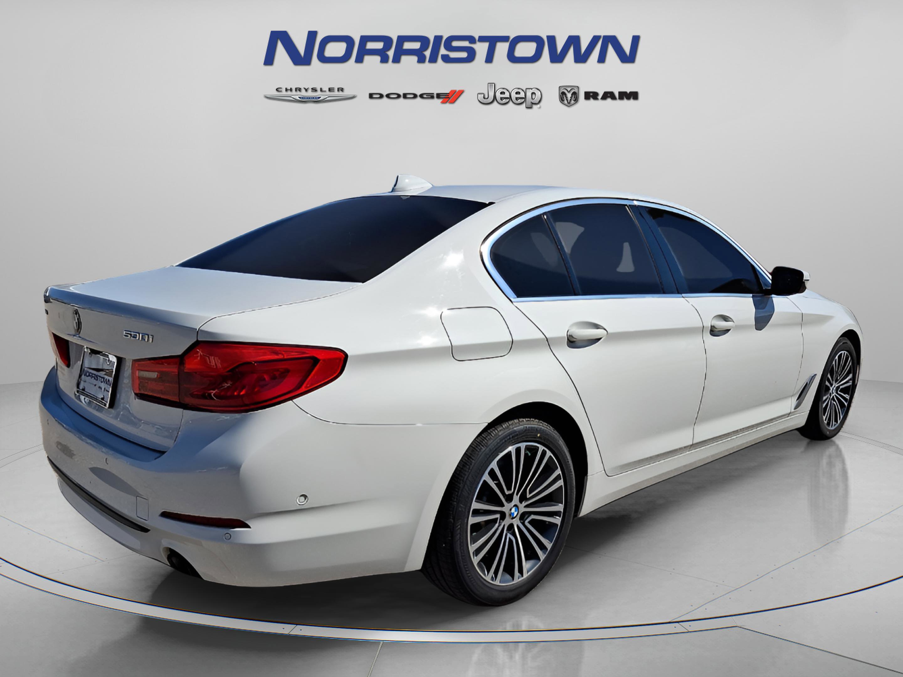 Used 2020 BMW 530i xDrive w/ Premium Package image 6
