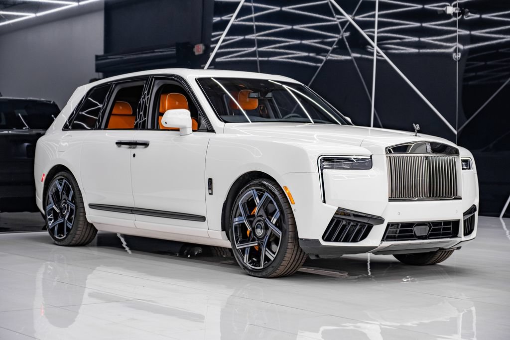 Used 2025 Rolls-Royce Cullinan Black Badge AWD/4WD image 1