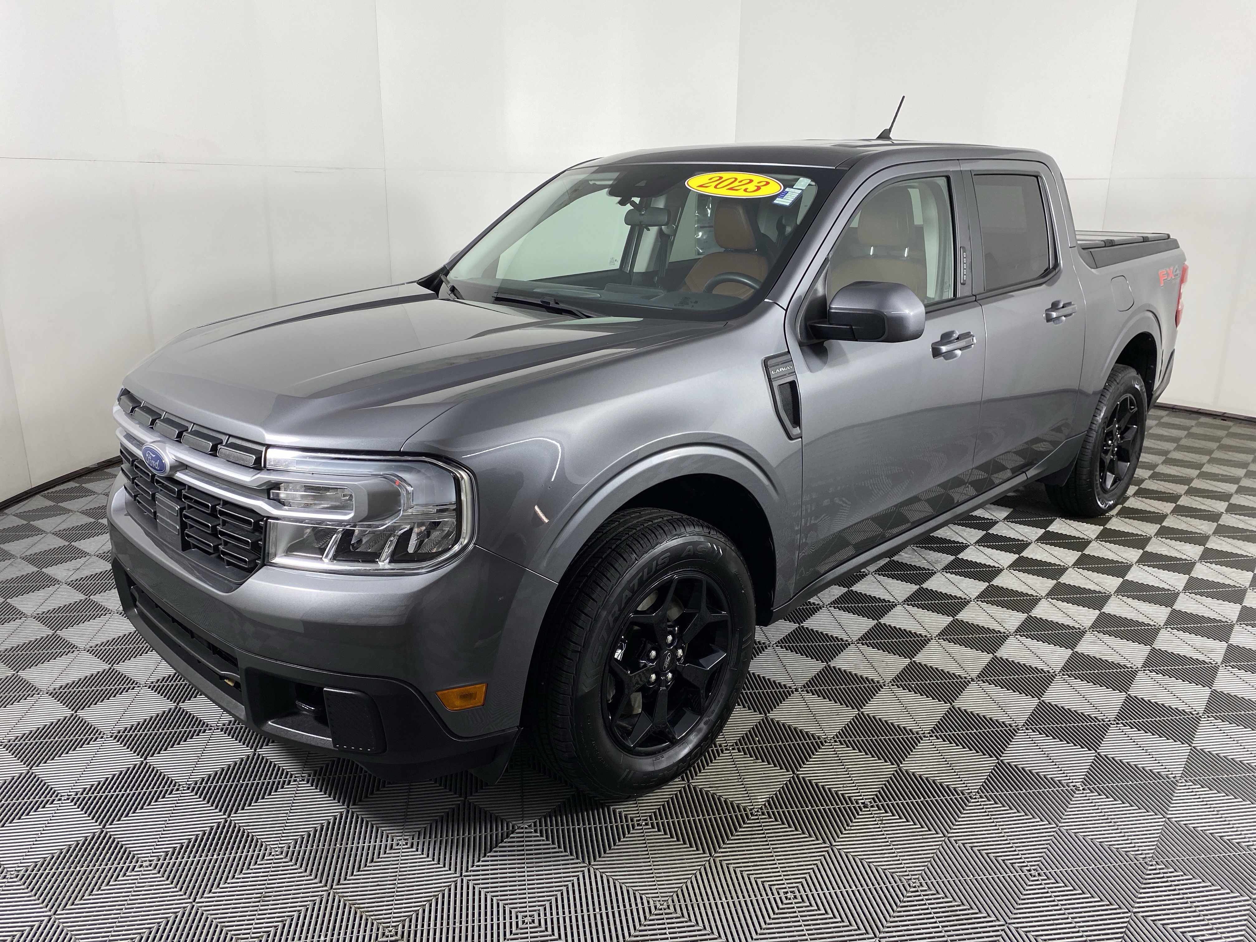 Used 2023 Ford Maverick Lariat w/ Lariat Luxury Package image 12